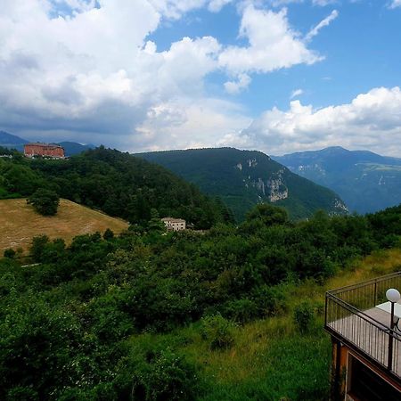 Hotel Serena Spiazzi Di Caprino Luaran gambar
