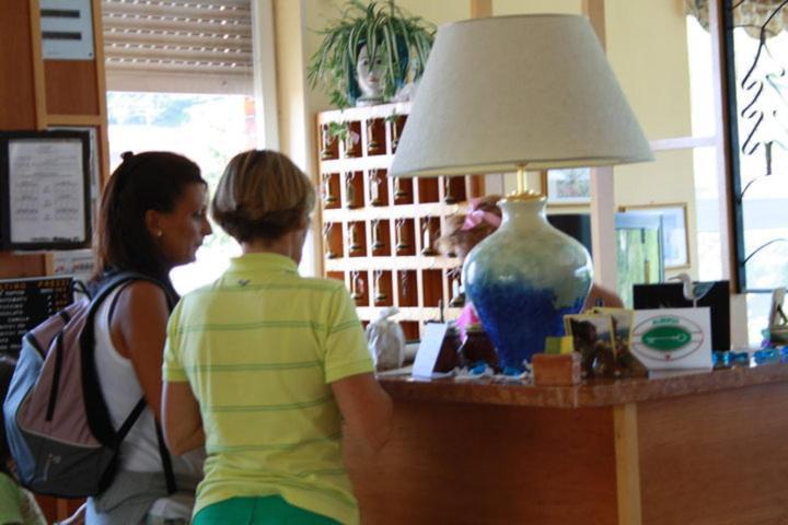 Hotel Serena Spiazzi Di Caprino Luaran gambar