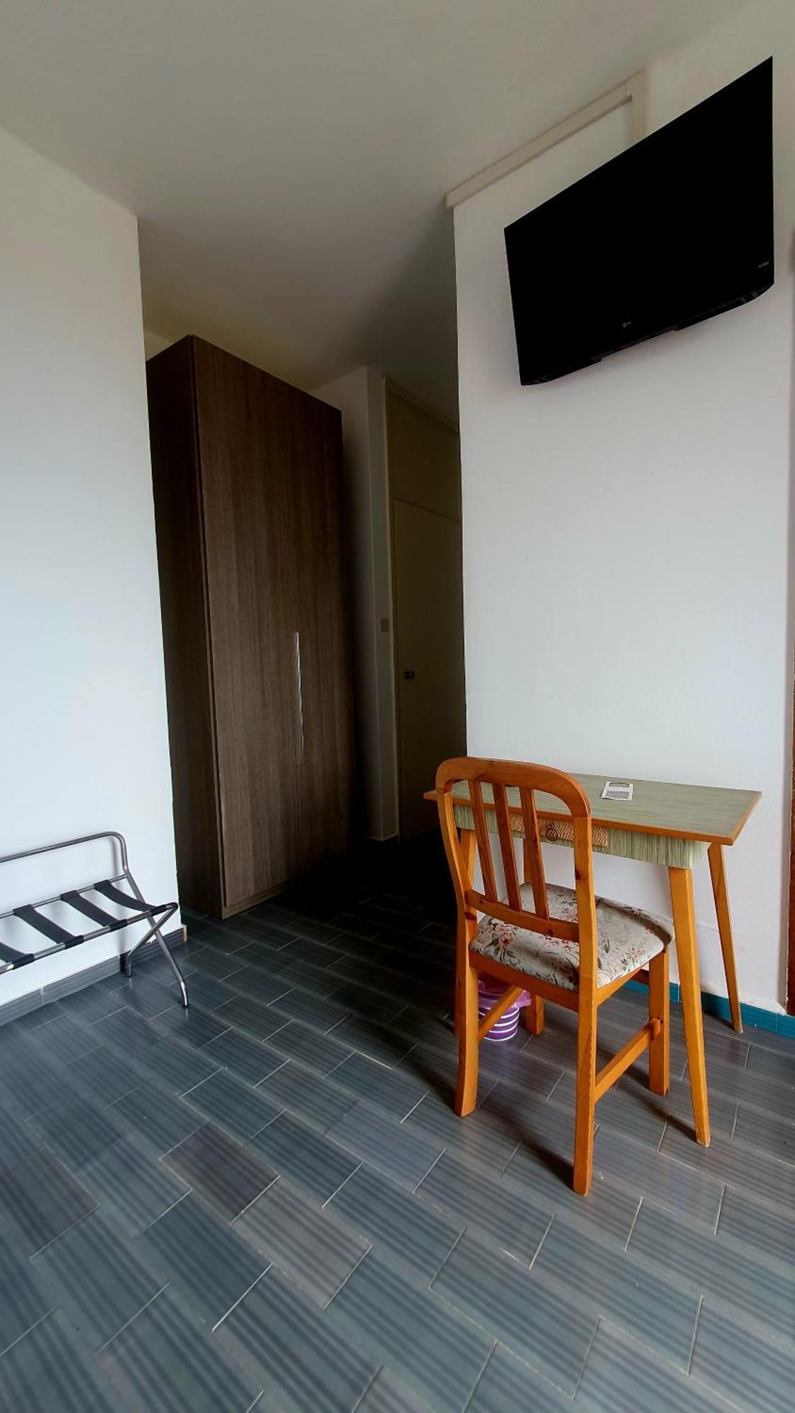 Hotel Serena Spiazzi Di Caprino Luaran gambar