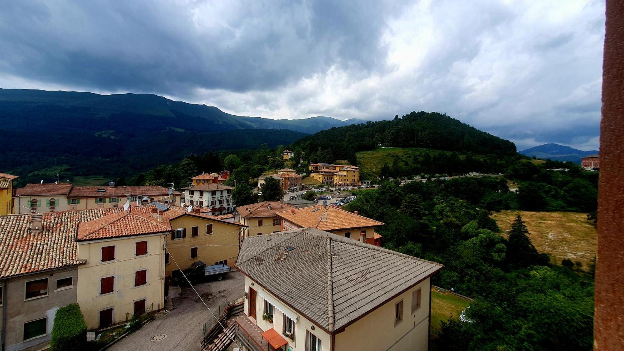 Hotel Serena Spiazzi Di Caprino Luaran gambar