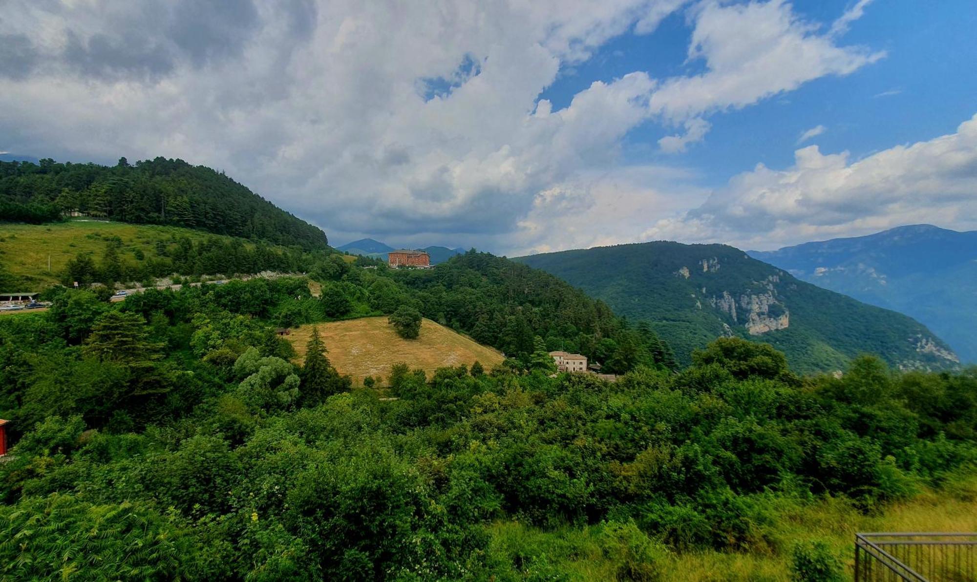 Hotel Serena Spiazzi Di Caprino Luaran gambar